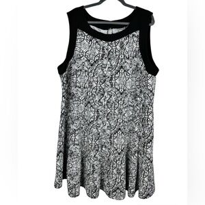 Avenue Black and White Paisley Dress Size‎ 26/28 Sleeveless and Stretchy
